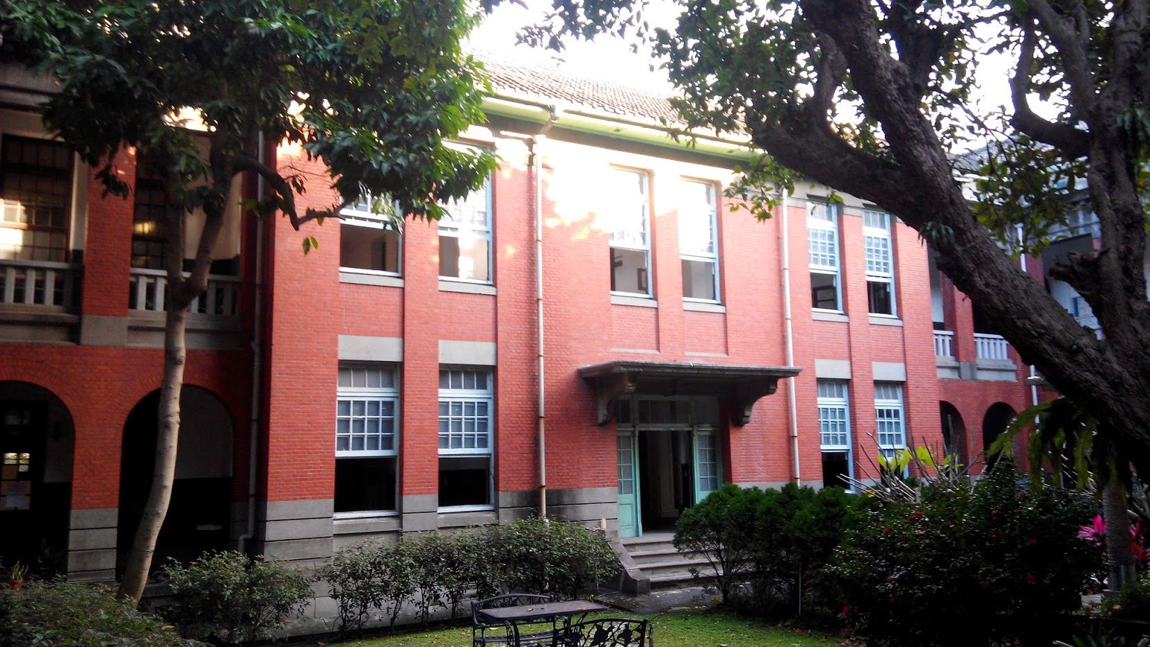 徐州校區教學大樓中庭